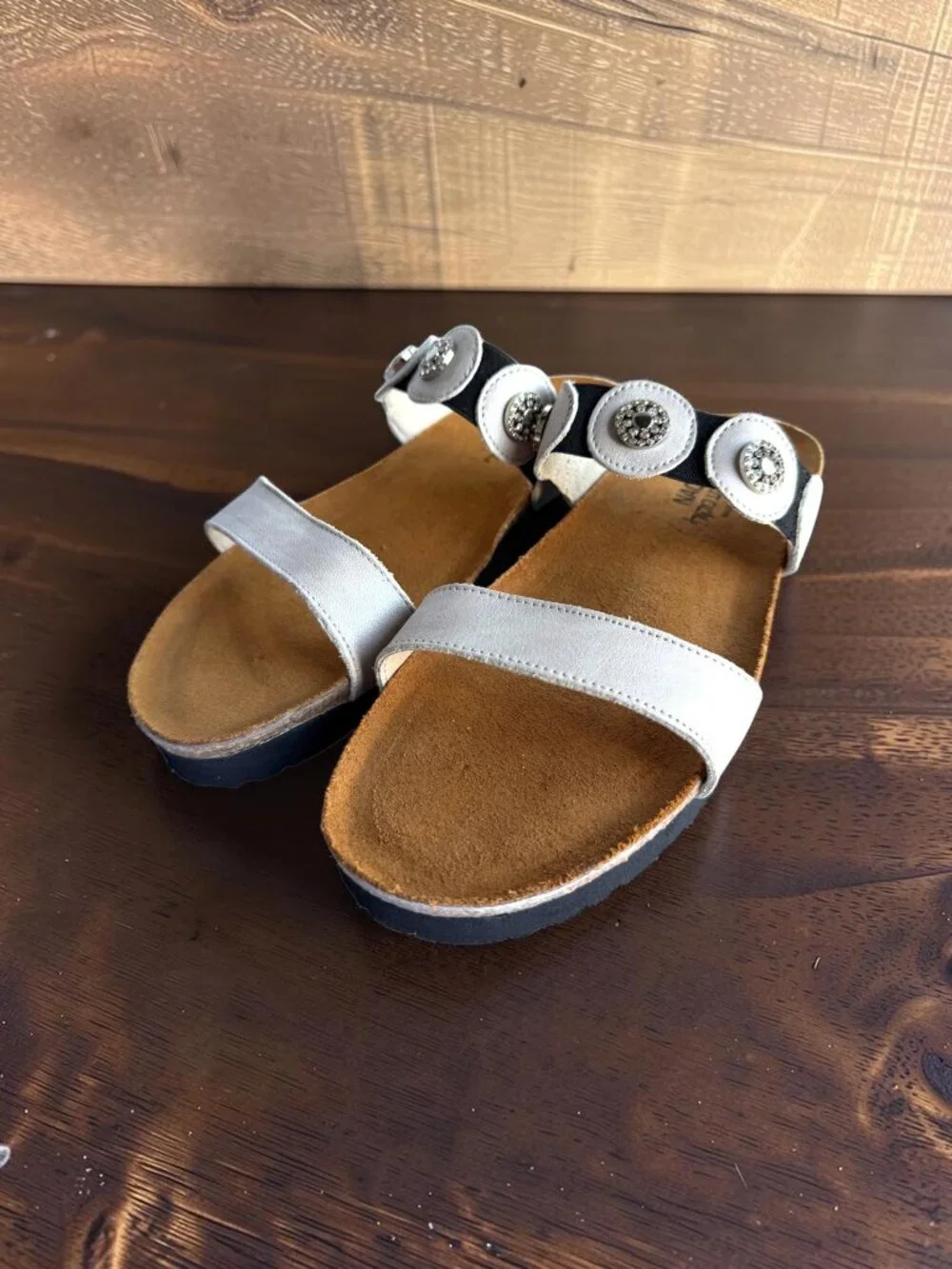 Naot Marissa Silver Gray Sandals Cork Wedge Rhinestone Circles EU 39 US 8 - Picture 2 of 10